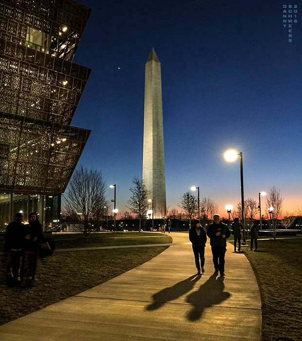 Photo of a couple at Washington Monument at sunset by Danny N. Schweers, copyright 2016
